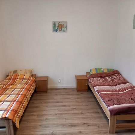 ילנייה גורה Apartament U Podnoza Zamku Chojnik מראה חיצוני תמונה