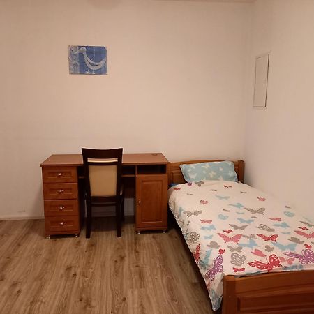 ילנייה גורה Apartament U Podnoza Zamku Chojnik מראה חיצוני תמונה